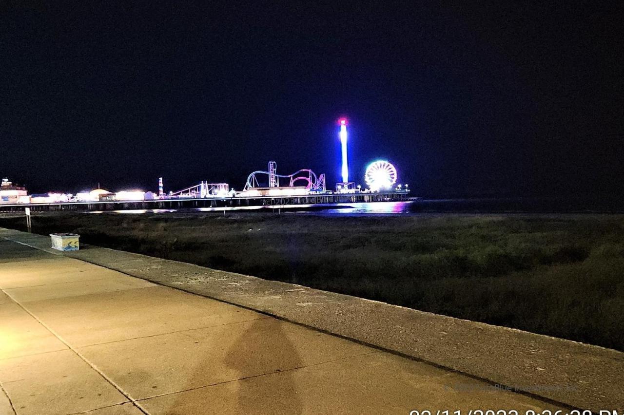 Casaazul-2605B-Pleasure Pier & Beach A Block Away- 3Bed 2Bath 7 Beds- 7 Minutes To Cruise Terminal ガルベストン エクステリア 写真
