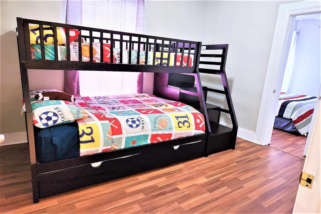 Casaazul-2605B-Pleasure Pier & Beach A Block Away- 3Bed 2Bath 7 Beds- 7 Minutes To Cruise Terminal ガルベストン エクステリア 写真