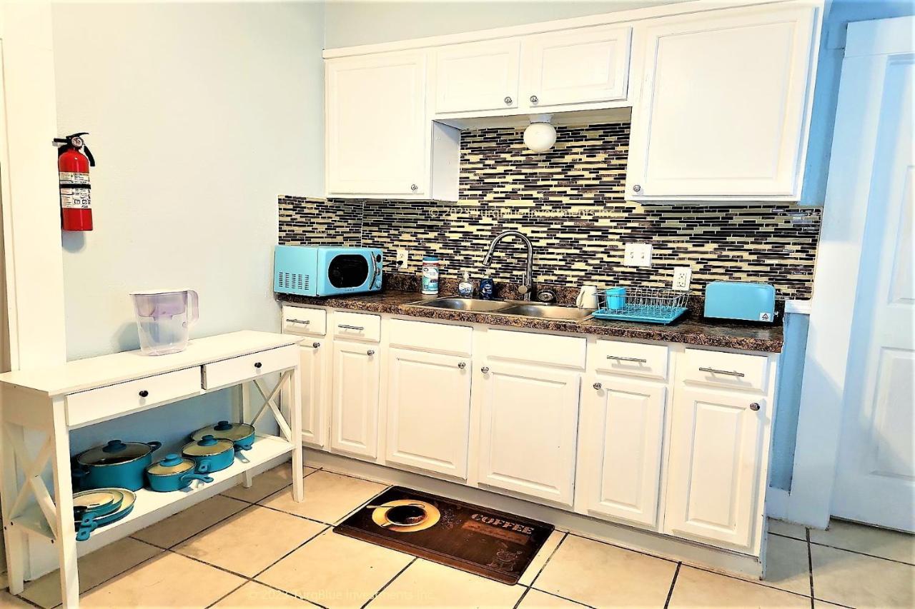 Casaazul-2605B-Pleasure Pier & Beach A Block Away- 3Bed 2Bath 7 Beds- 7 Minutes To Cruise Terminal ガルベストン エクステリア 写真